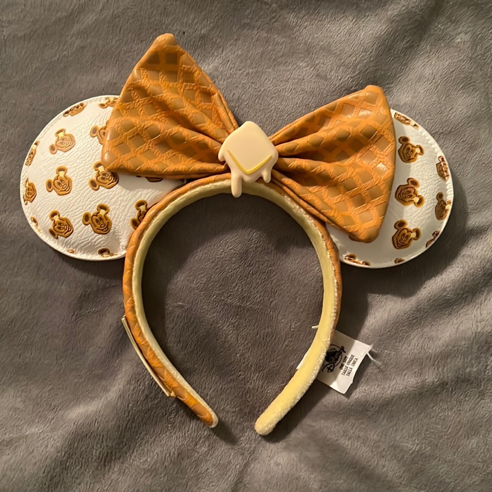 Disney Loungefly Mickey Minnie waffle ears headband